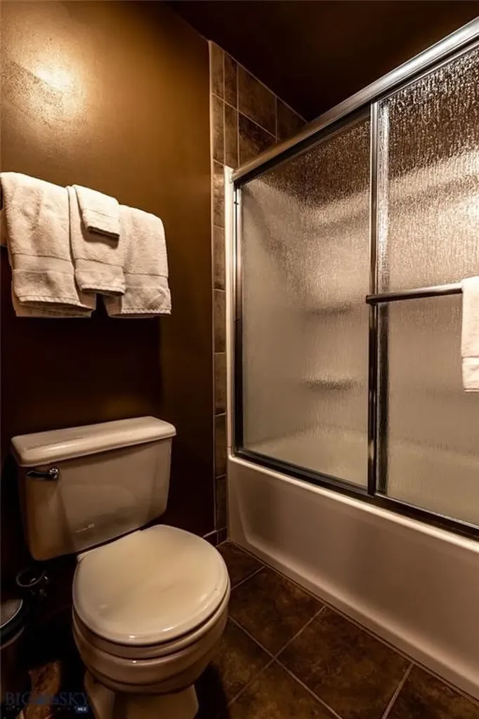 14 Peters Lane Gardiner MT 59030