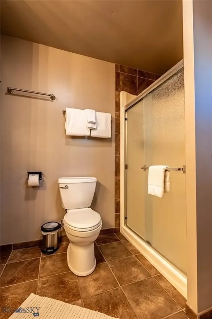 14 Peters Lane Gardiner MT 59030