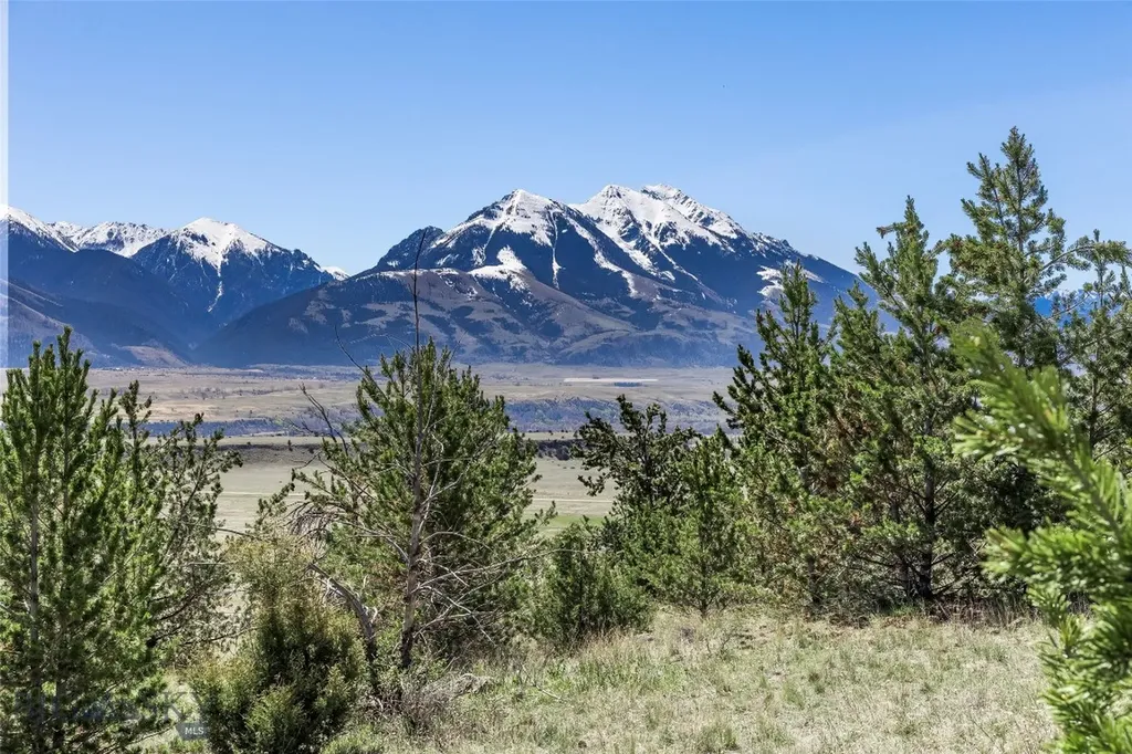 16 Orion Way Emigrant MT 59027