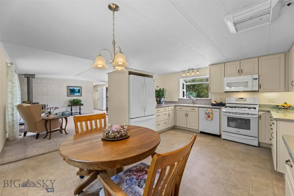 16 Orion Way Emigrant MT 59027