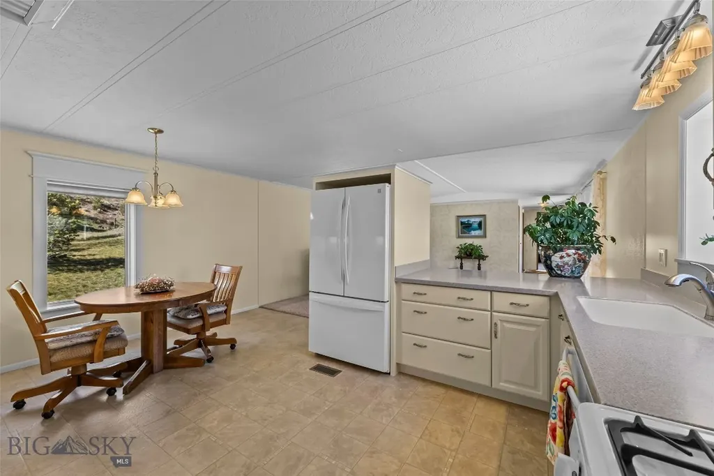 16 Orion Way Emigrant MT 59027