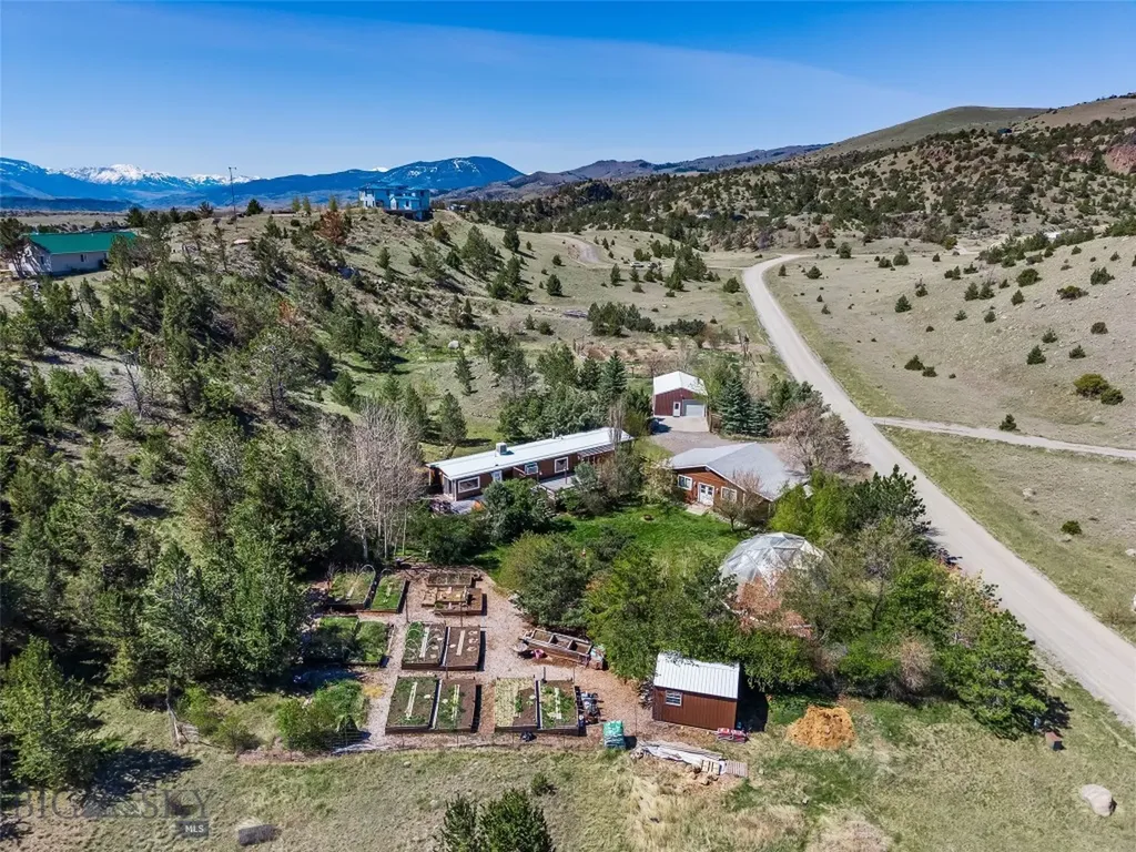 16 Orion Way Emigrant MT 59027
