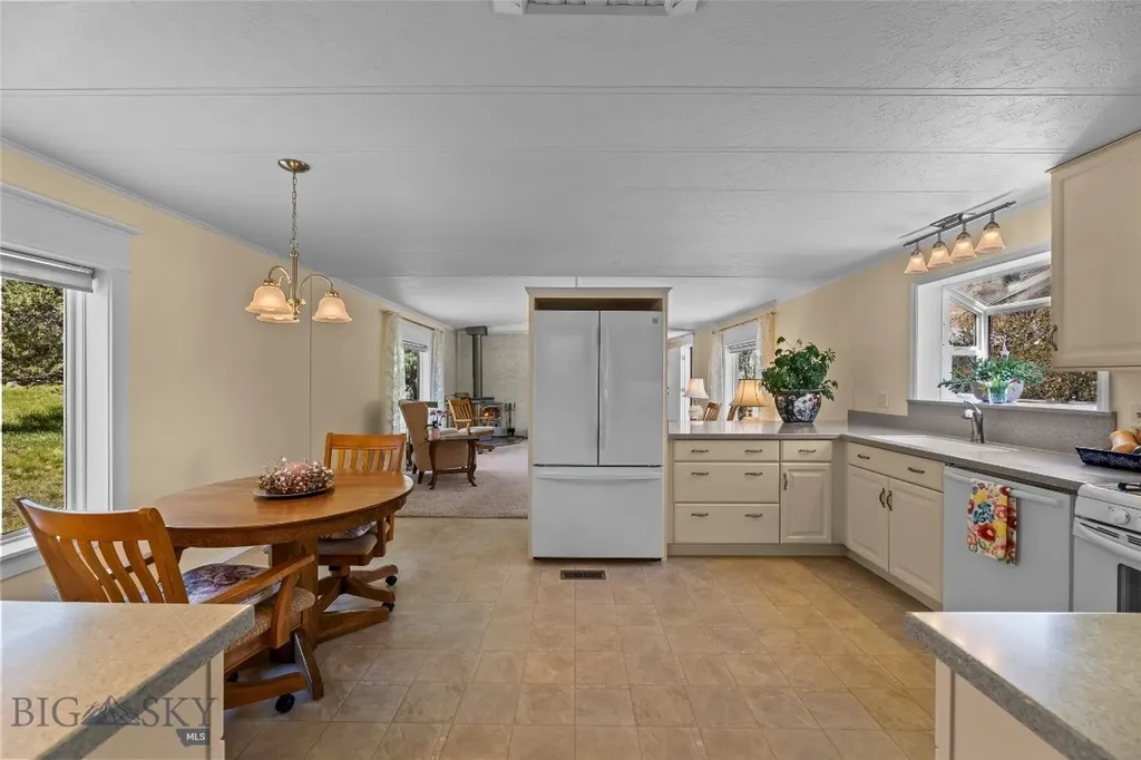 16 Orion Way Emigrant MT 59027