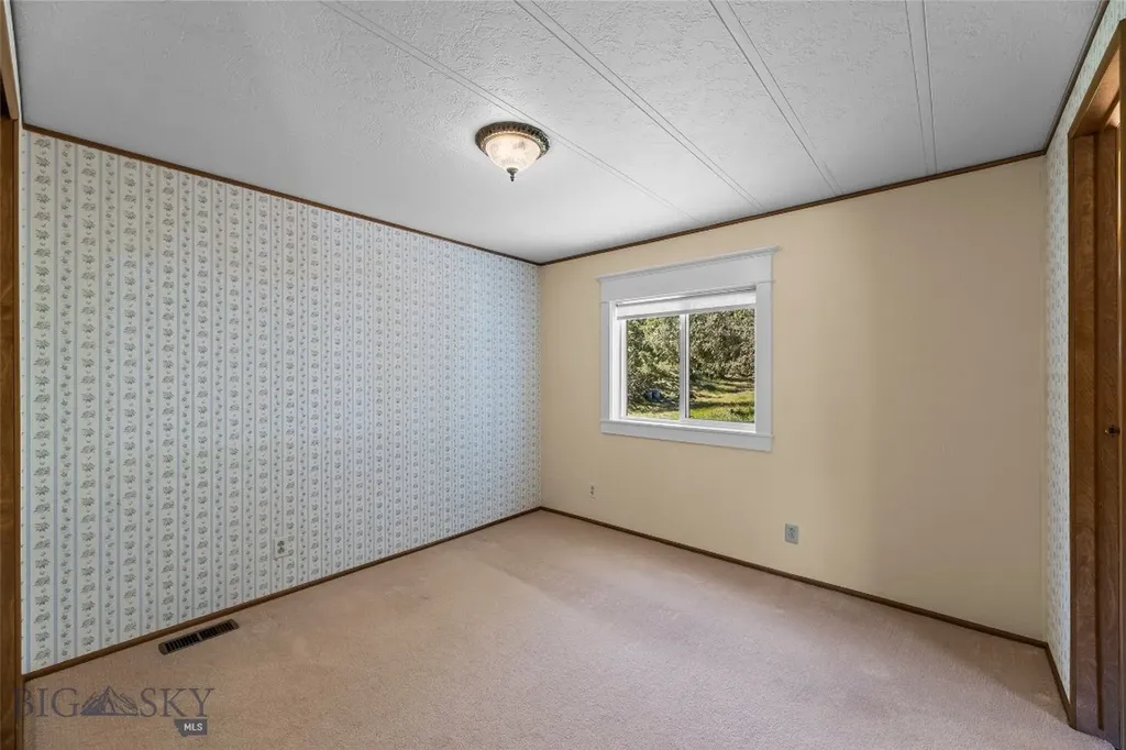 16 Orion Way Emigrant MT 59027