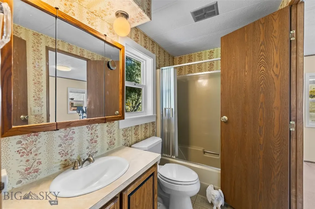 16 Orion Way Emigrant MT 59027