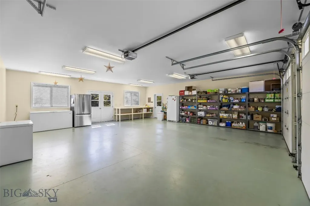 16 Orion Way Emigrant MT 59027