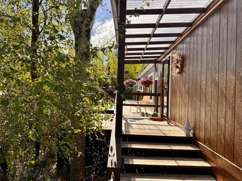 16 Orion Way Emigrant MT 59027