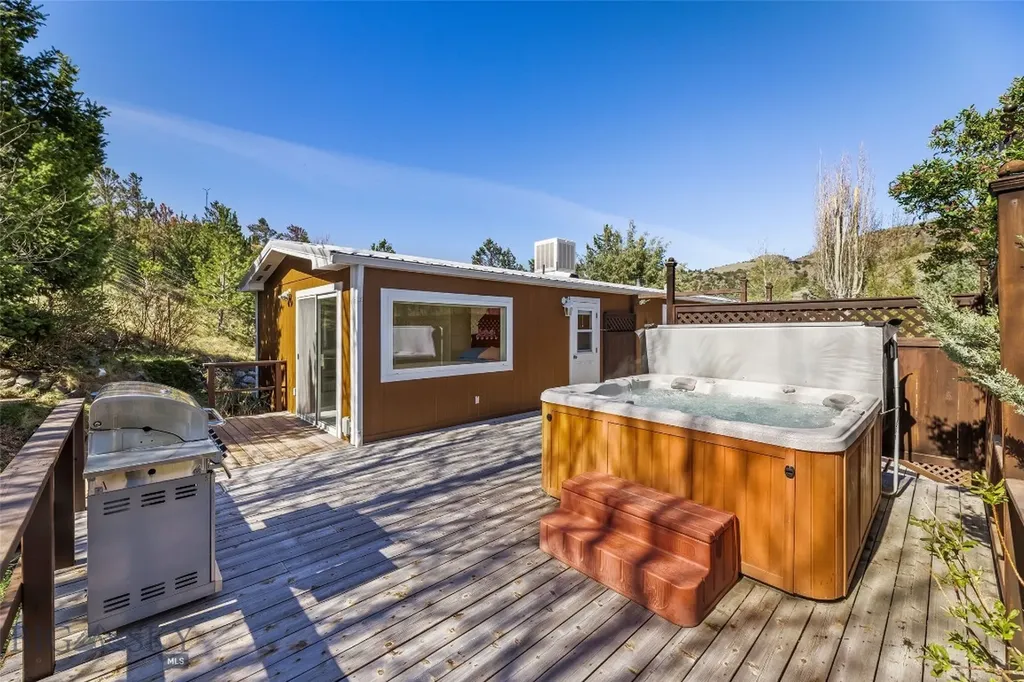 16 Orion Way Emigrant MT 59027