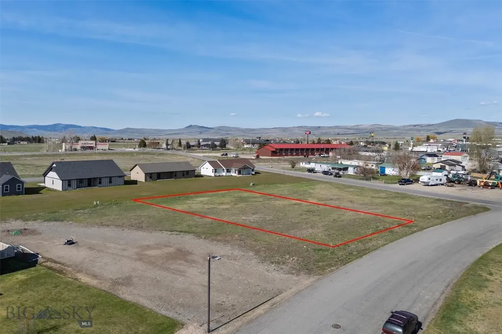 1005 Tumbleweed Lane Deer Lodge MT 59722