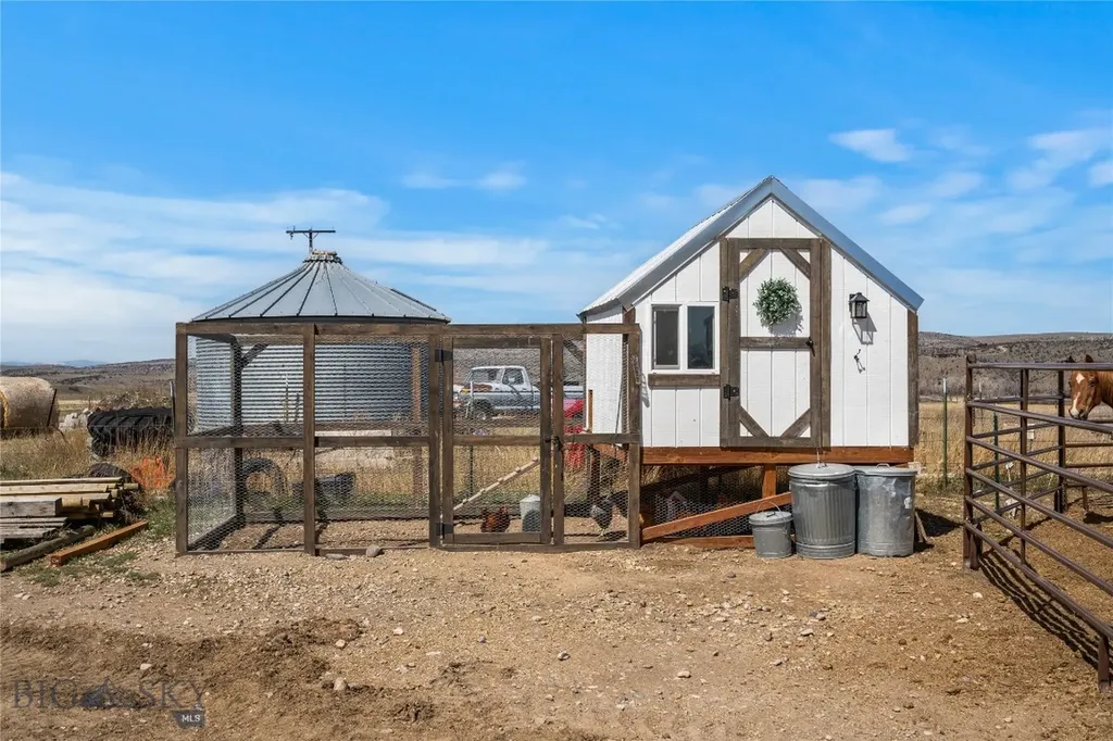 2117 Nixon Gulch Road Manhattan MT 59741