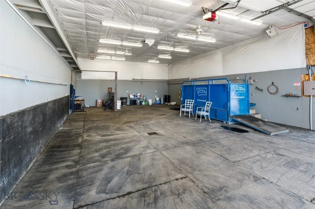 2117 Nixon Gulch Road Manhattan MT 59741