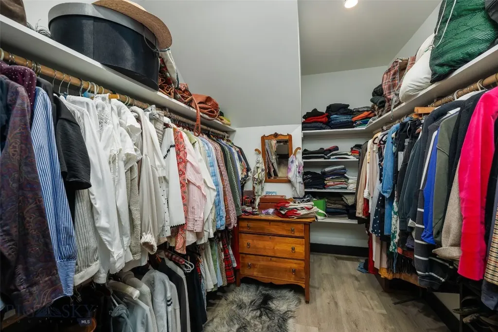 197 White Horse Loop Bozeman MT 59718