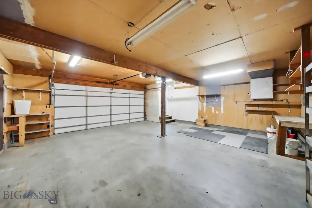 208 Elm Lane Livingston MT 59047