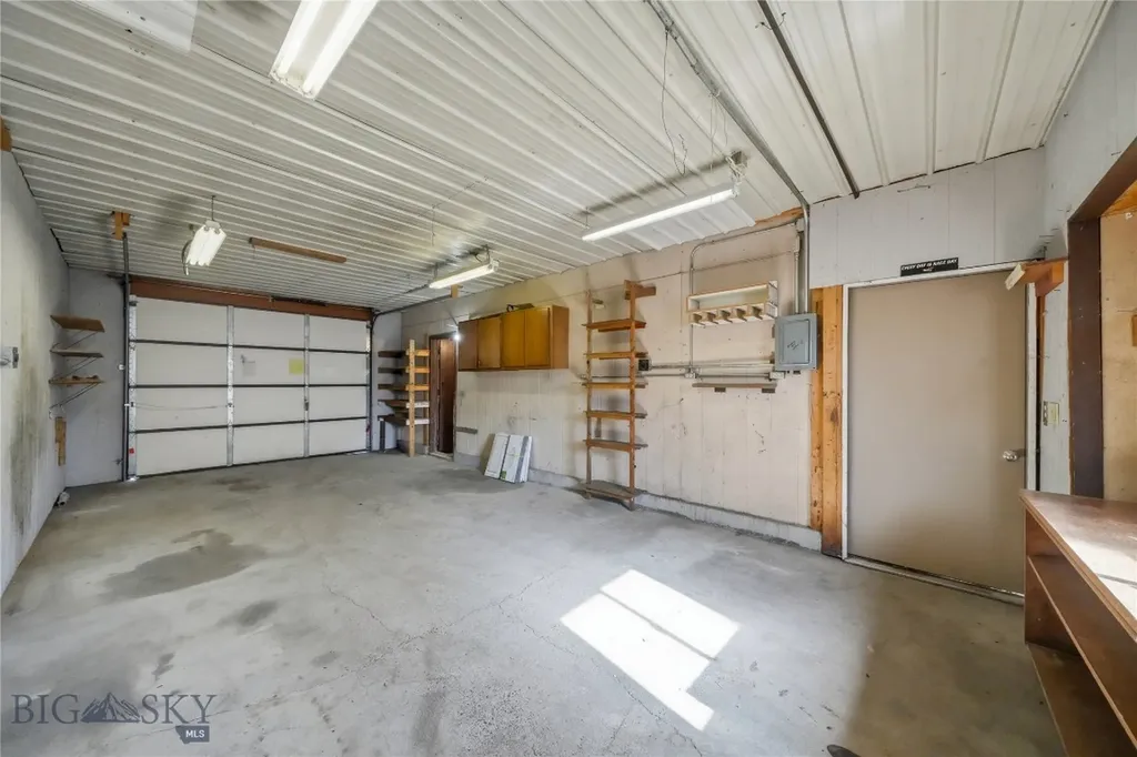 208 Elm Lane Livingston MT 59047