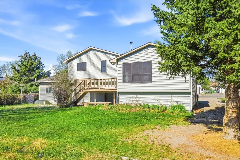 208 Elm Lane Livingston MT 59047