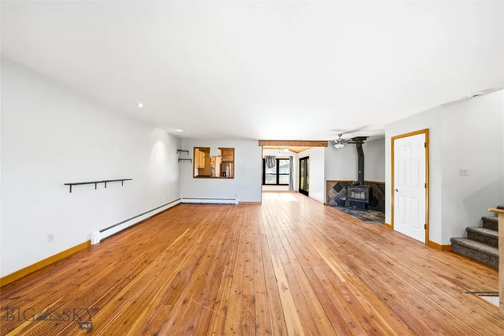208 Elm Lane Livingston MT 59047