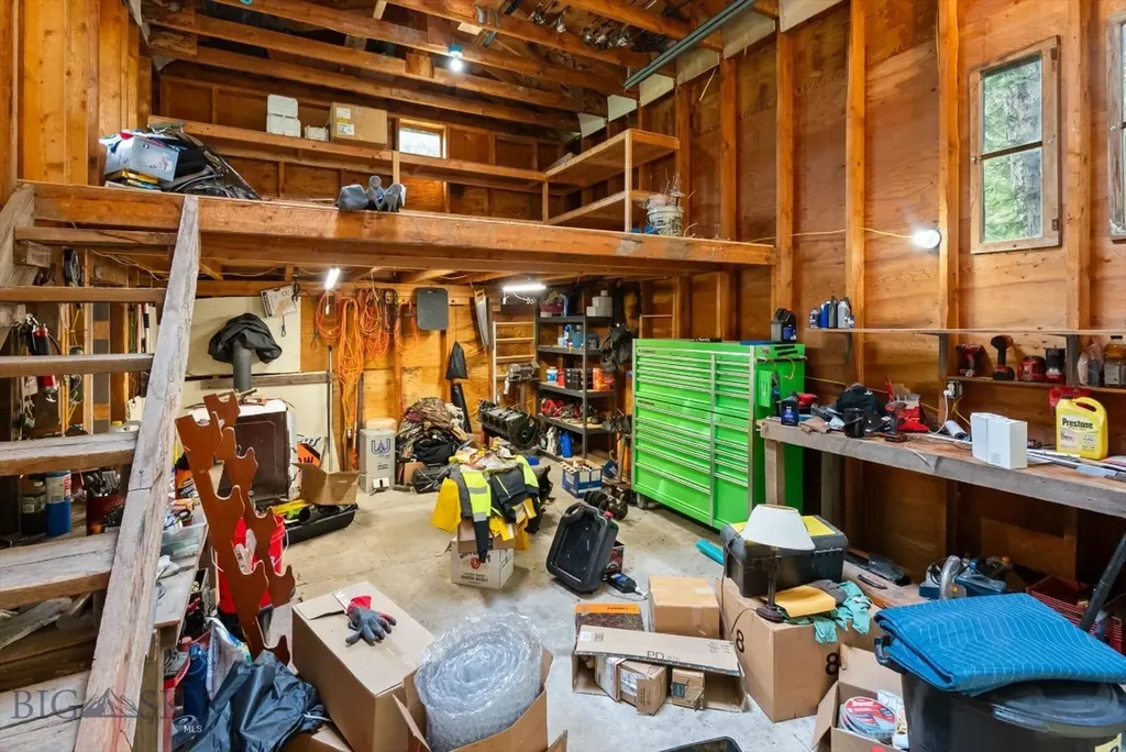 12820 Red Owl Trail Bigfork MT 59911