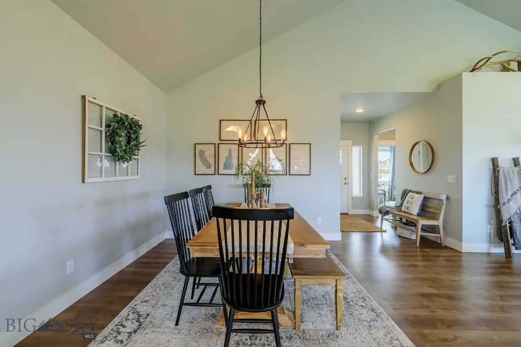 1514 Twodot Lane Belgrade MT 59714