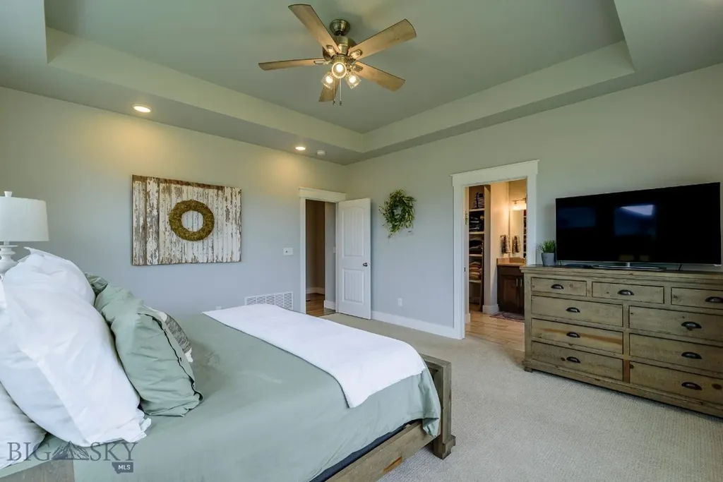 1514 Twodot Lane Belgrade MT 59714