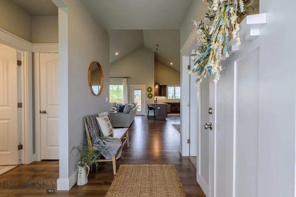 1514 Twodot Lane Belgrade MT 59714