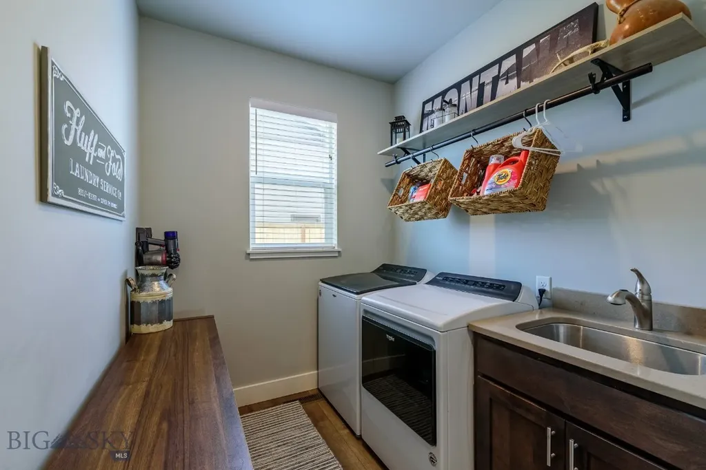1514 Twodot Lane Belgrade MT 59714