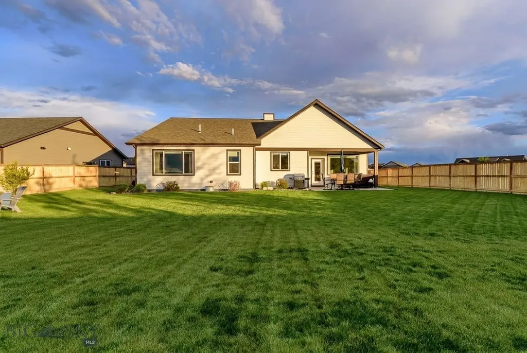 1514 Twodot Lane Belgrade MT 59714