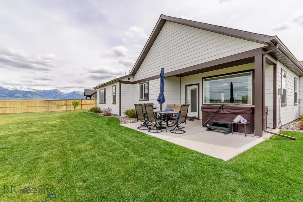 1514 Twodot Lane Belgrade MT 59714