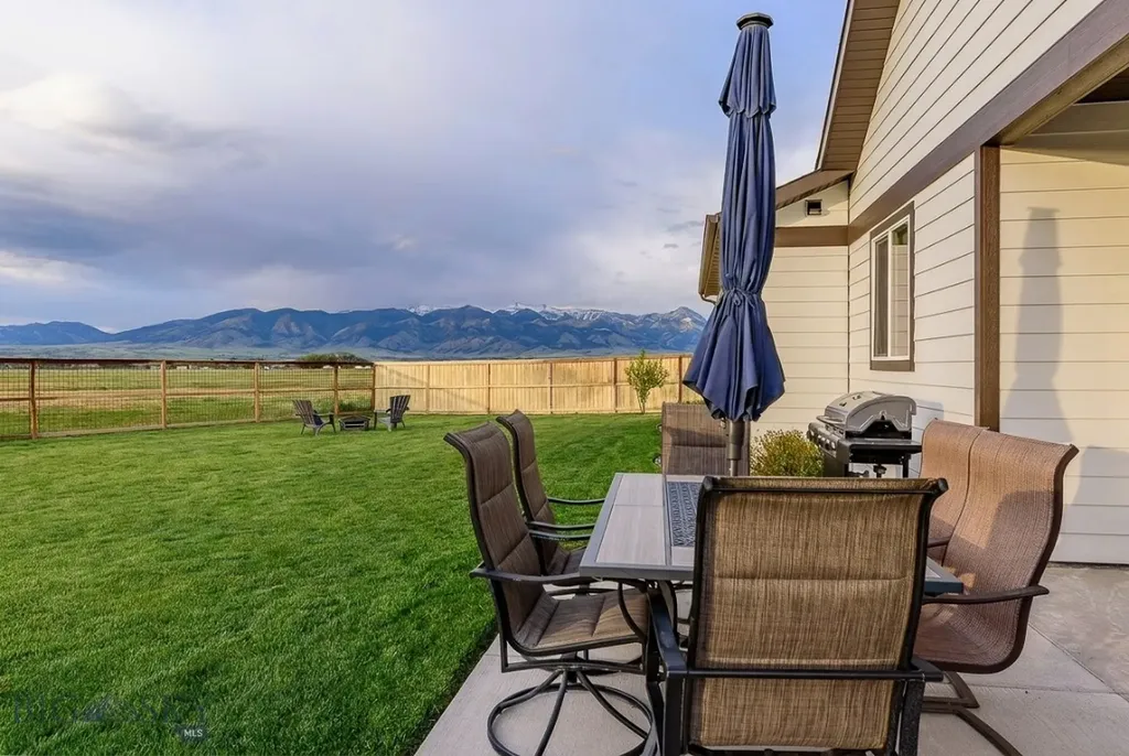 1514 Twodot Lane Belgrade MT 59714