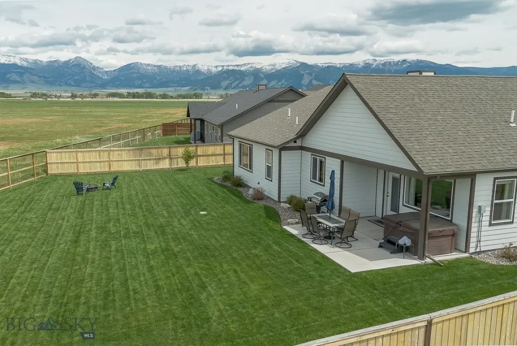 1514 Twodot Lane Belgrade MT 59714