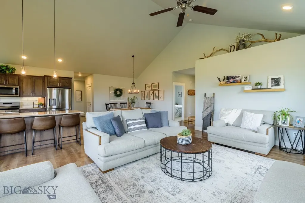 1514 Twodot Lane Belgrade MT 59714