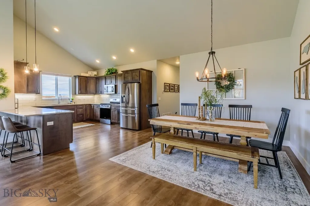 1514 Twodot Lane Belgrade MT 59714