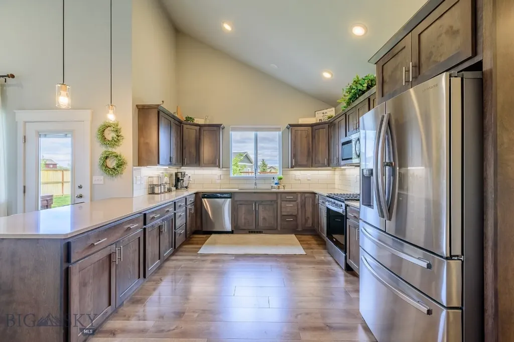 1514 Twodot Lane Belgrade MT 59714