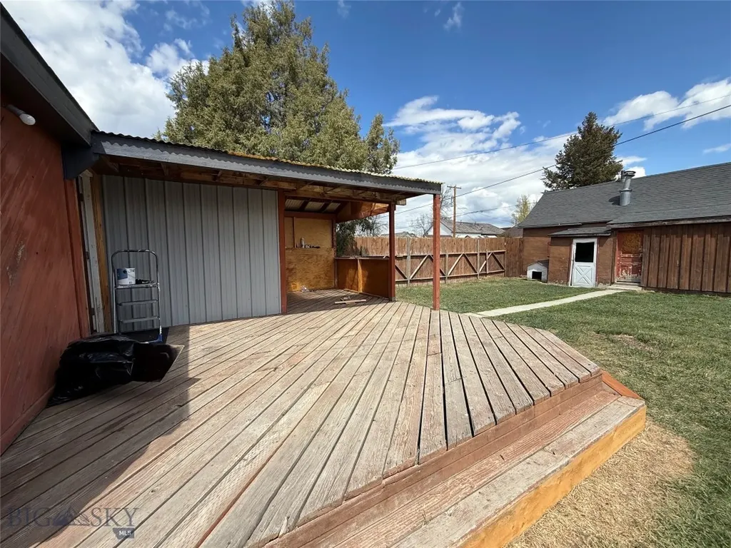 215 2nd Deer Lodge MT 59722
