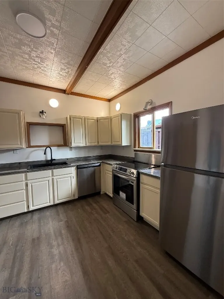 215 2nd Deer Lodge MT 59722