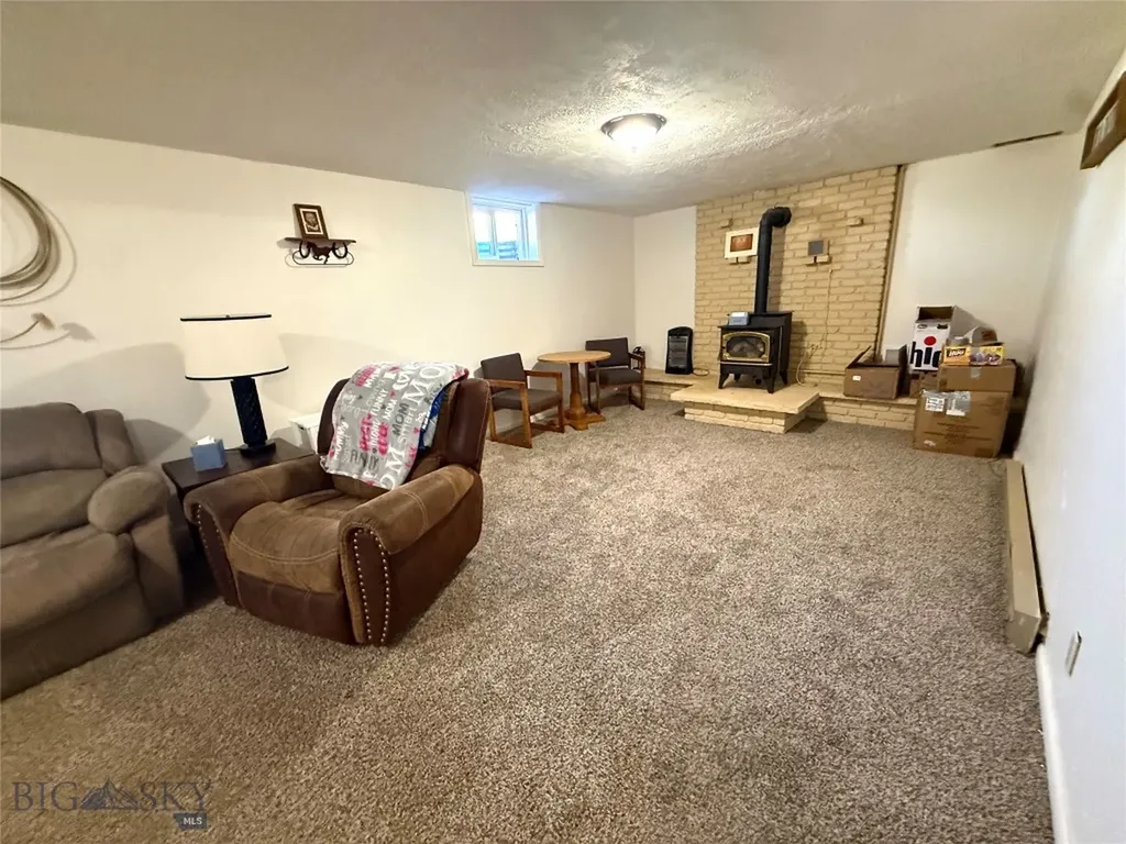 212 W 9th Big Timber MT 59011
