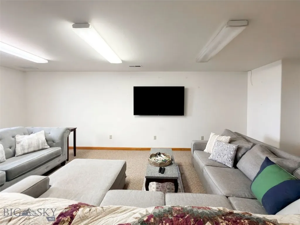 1910 No Creek Court Helena MT 59602