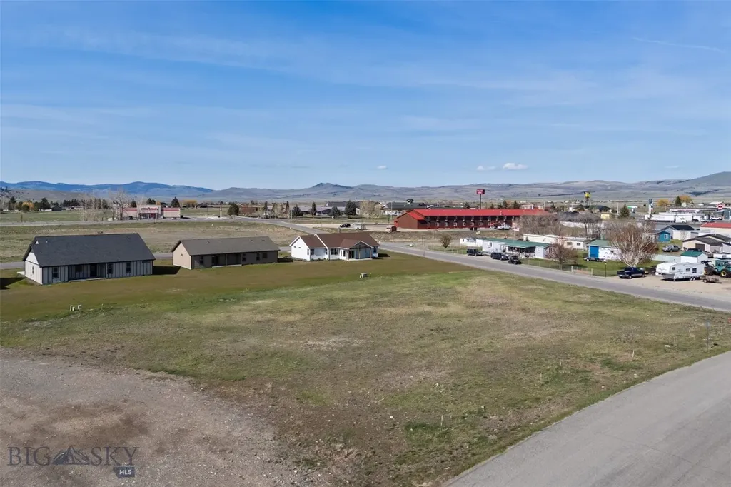 1011 Tumbleweed Lane Deer Lodge MT 59722