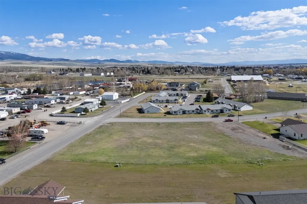 1011 Tumbleweed Lane Deer Lodge MT 59722