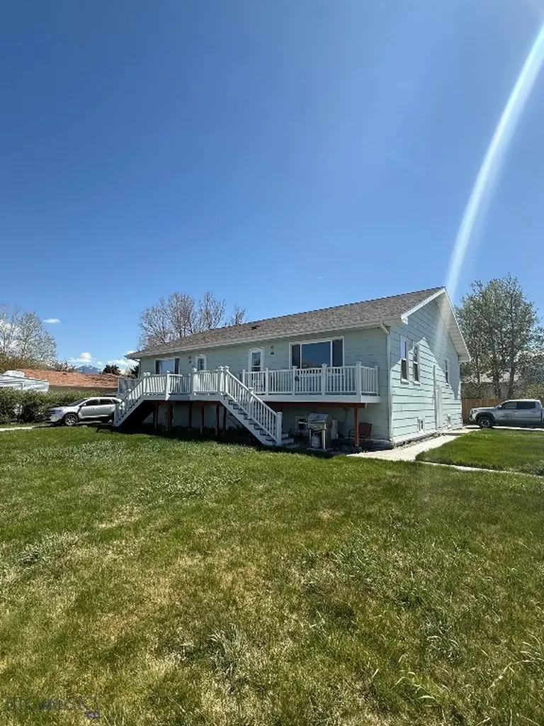 Livingston MT 59047