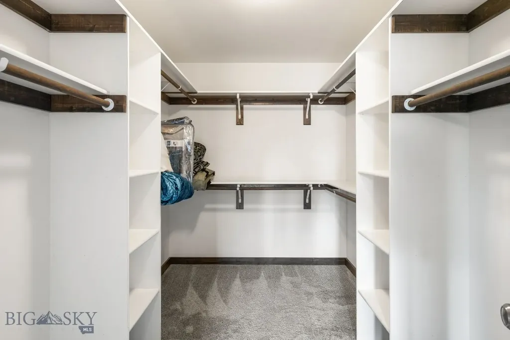 1514 Oakwood Belgrade MT 59714