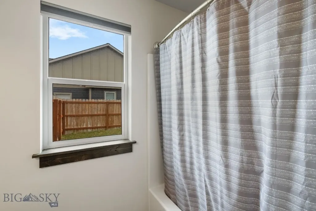 1514 Oakwood Belgrade MT 59714