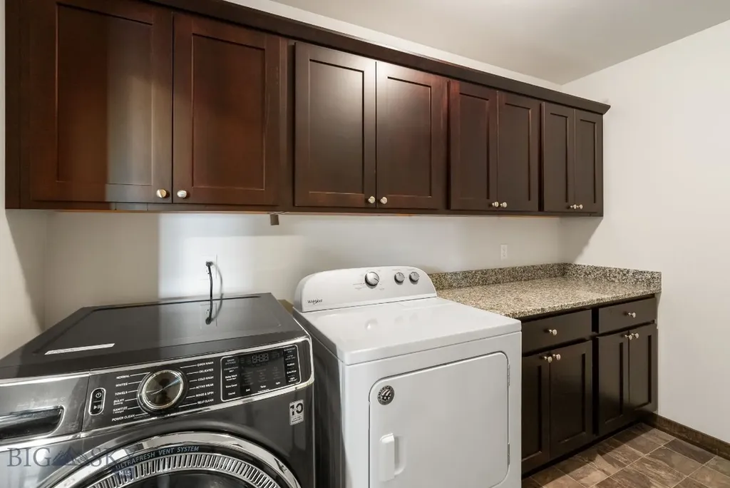 1514 Oakwood Belgrade MT 59714
