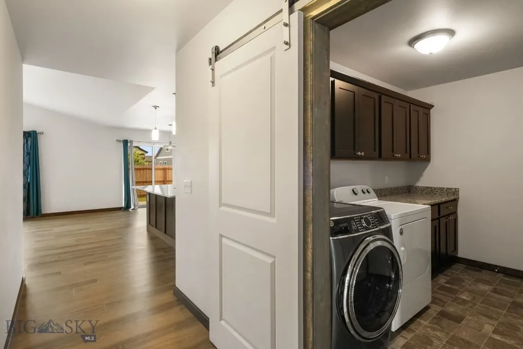 1514 Oakwood Belgrade MT 59714