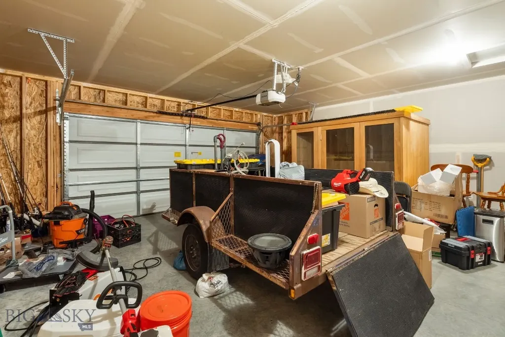 1514 Oakwood Belgrade MT 59714