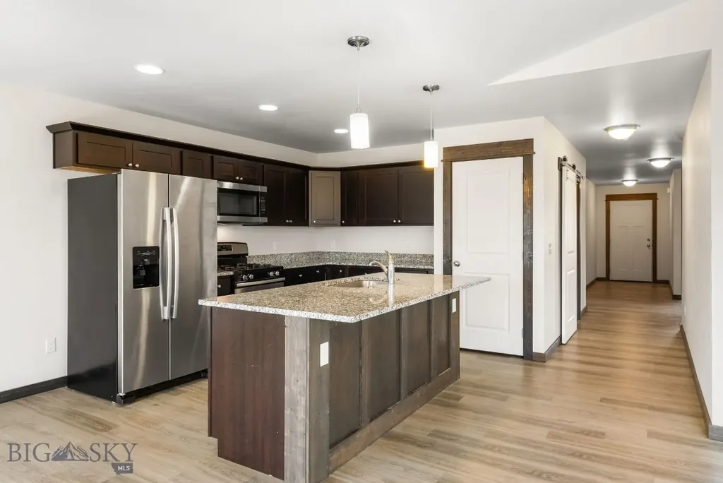 1514 Oakwood Belgrade MT 59714