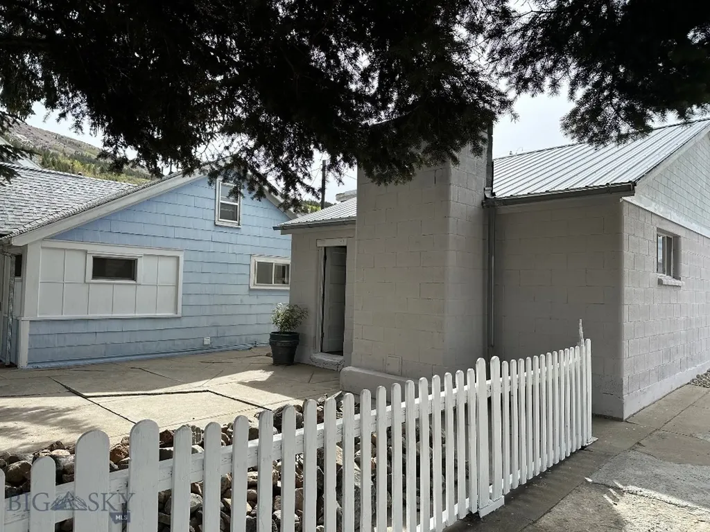 602 Ash Street Anaconda MT 59711