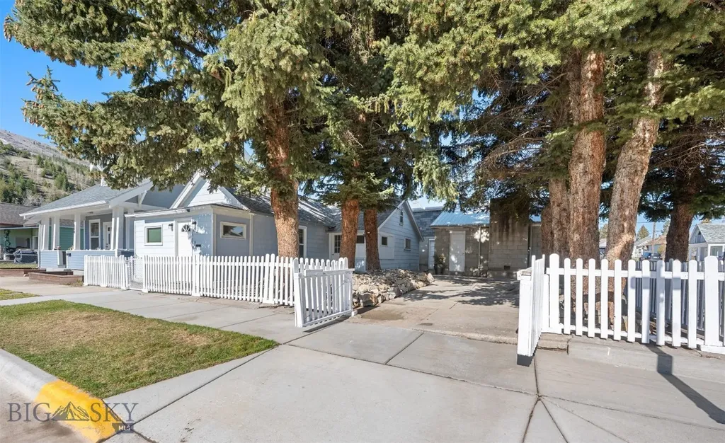 602 Ash Street Anaconda MT 59711