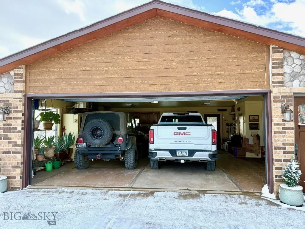 42 River Ridge Lane Shelby MT 59474