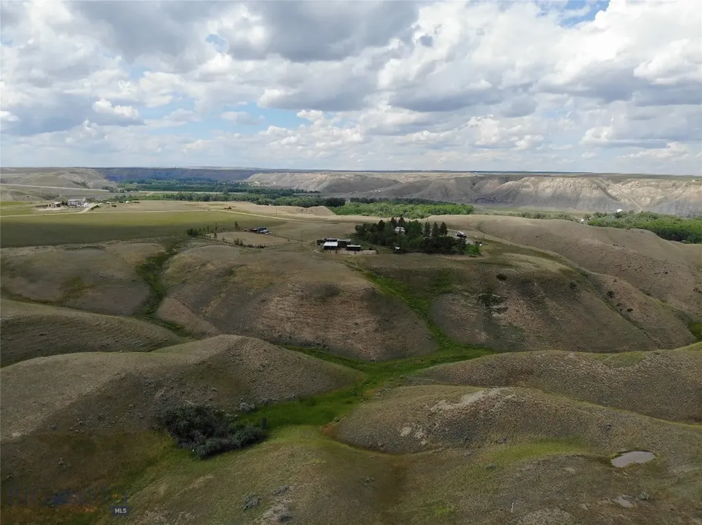 42 River Ridge Lane Shelby MT 59474
