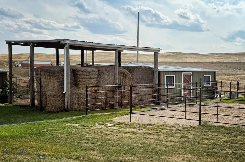 42 River Ridge Lane Shelby MT 59474